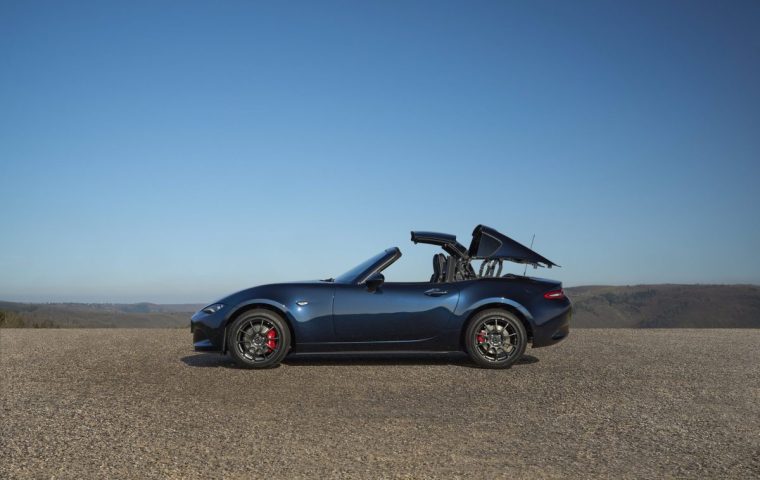Mazda MX-5: Nackt. Ehrlich. Glücklich.
