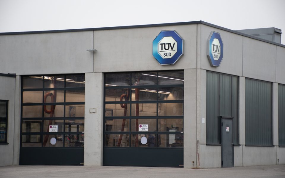 Führerscheinprüfung: Teures Warten auf den TÜV