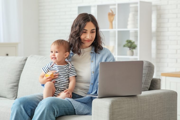 Elternzeit per Klick ab Mai: Bürokratie-Killer trifft Familien-Alltag