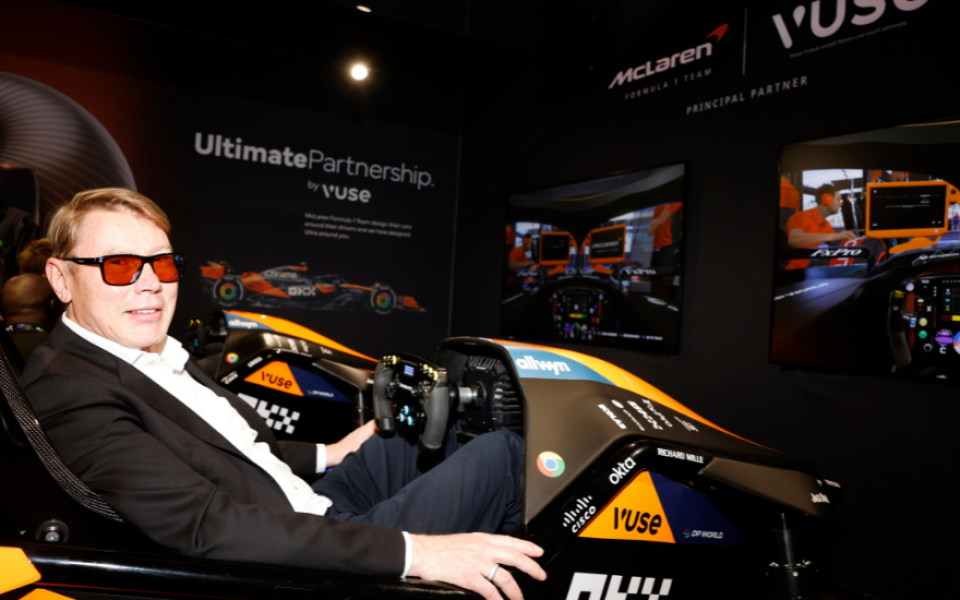 Cool bleiben bei 300 km/h: Was Mika Häkkinen und Vuse über Zukunft und Fokus lehren