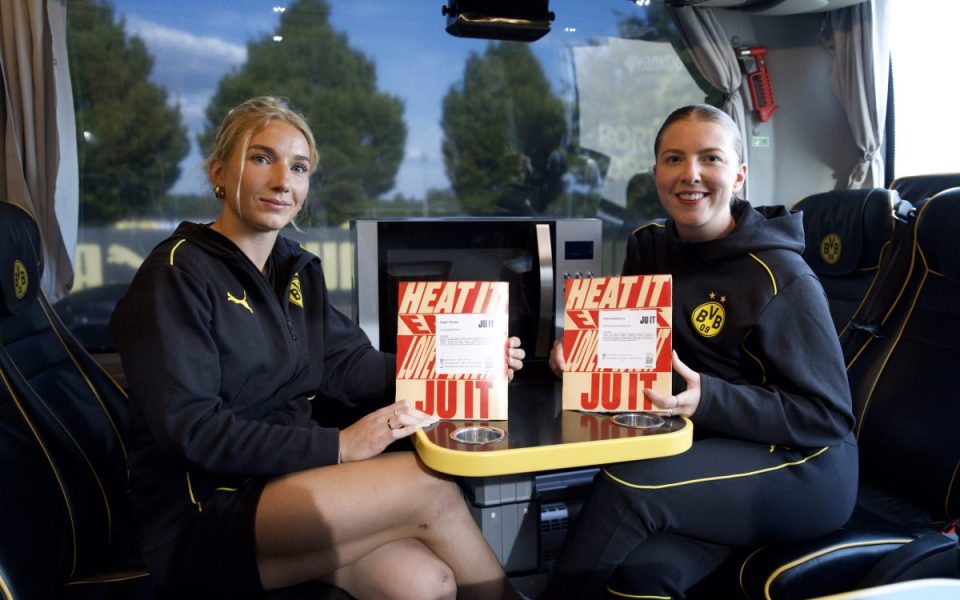 Brokkoli statt Bandenwerbung: Wie JUIT mit dem BVB-Frauenteam Sportmarketing neu würzt