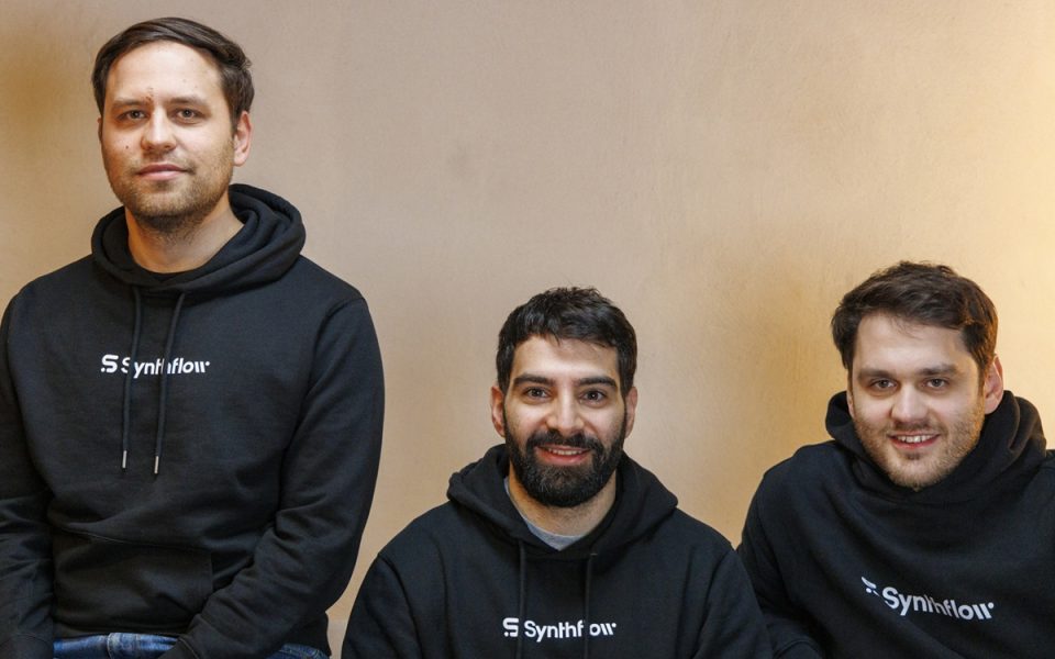 Die Synthflow-Gründer Hakob Astabatsyan, Sassun Mirzakhan-Saky und Albert Astabatsyan (v.li.)
