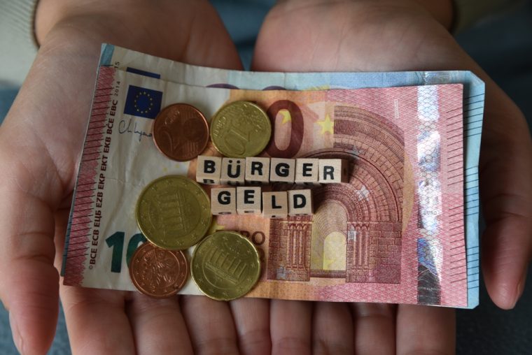 Nebenverdienst beim Bürgergeld: Was man wissen muss