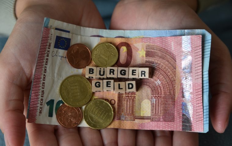 Nebenverdienst beim Bürgergeld: Was man wissen muss