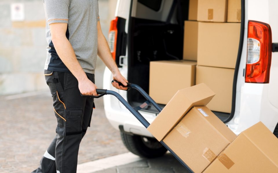 Gefälschte Unterschriften bei Paketzustellungen nehmen zu.
