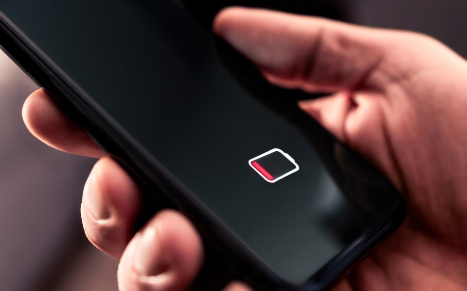 Selbst wenn das Smartphone scheinbar untätig in der Tasche steckt, arbeitet es auf Hochtouren