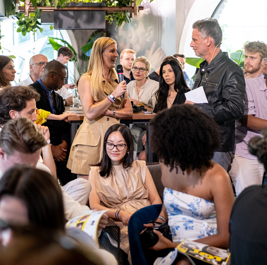 Business Punk Chefredakteur Oliver Stock im Gespräch mit den herausragenden Persönlichkeiten der 101 Business Punk Köpfe.