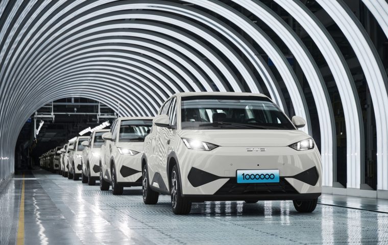 BYD sprengt die Million: DOLPHIN SURF fordert deutsche Autobauer heraus