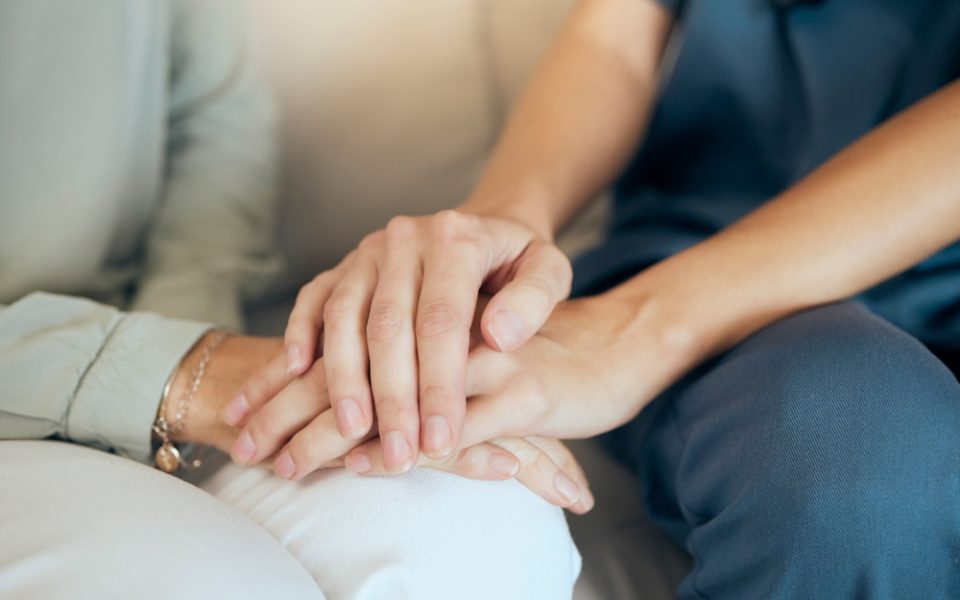 Der Pflegenotstand erreicht die Geldbörsen