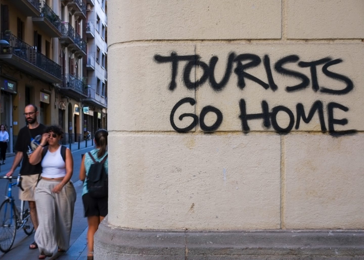 „Deutsche raus“: Spaniens Tourismus-Paradox – Wenn Wirtschaftsmotor zum Volkszorn wird