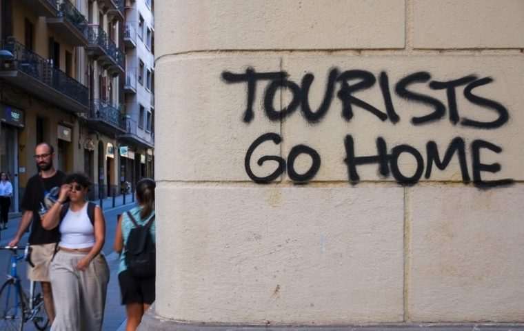 „Deutsche raus“: Spaniens Tourismus-Paradox – Wenn Wirtschaftsmotor zum Volkszorn wird