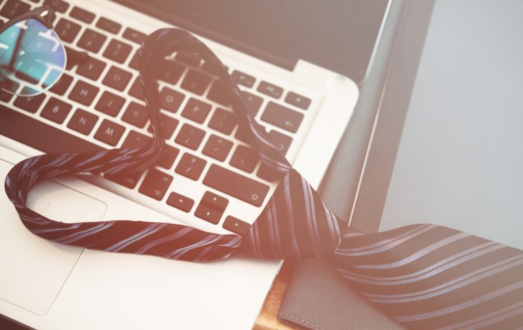 Büro-Liebe: Vom Coldplay-Konzert direkt in die Arbeitslosigkeit – geht das auch in Deutschland?