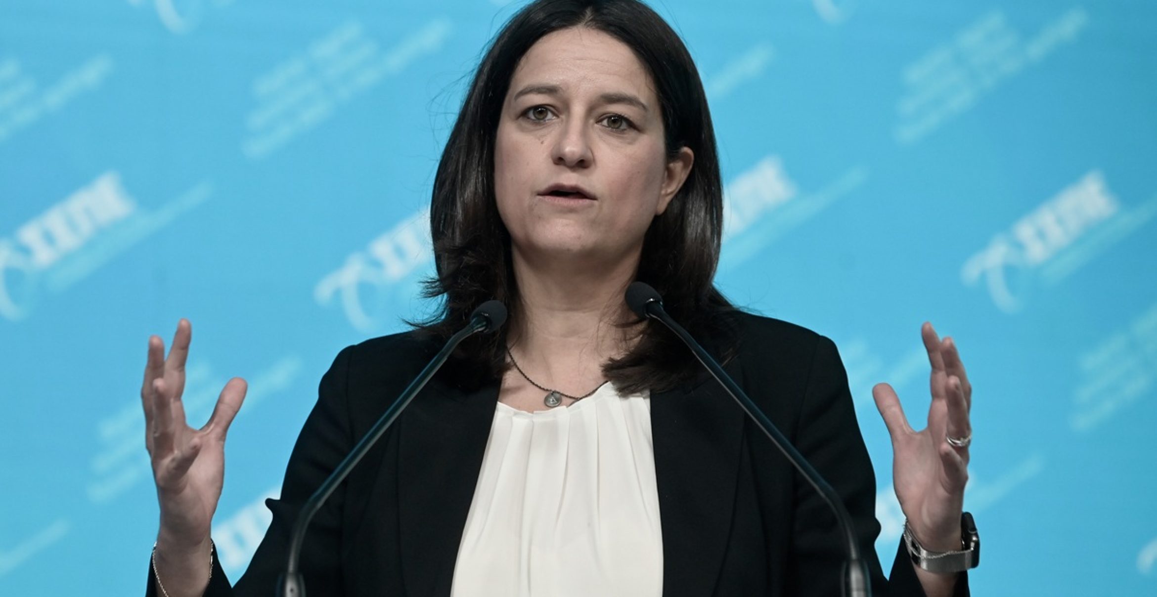 Diese Griechin zeigt den Deutschen, wie arbeiten wirklich geht