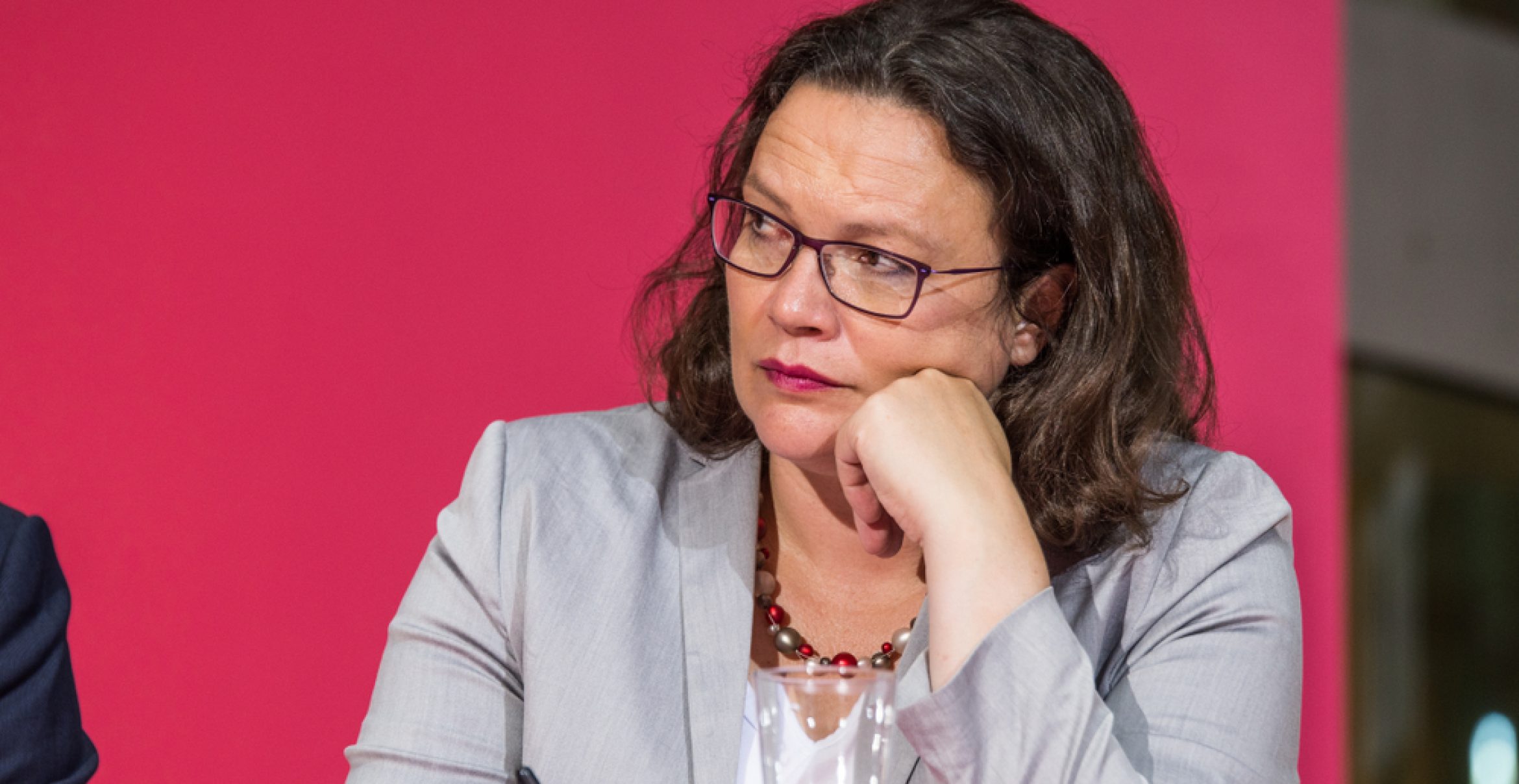 Die Bundesagentur für Arbeit wirbt auf Arabisch für ihre Bürgergeldleistungen. Jetzt wird es selbst Andrea Nahles zu bunt