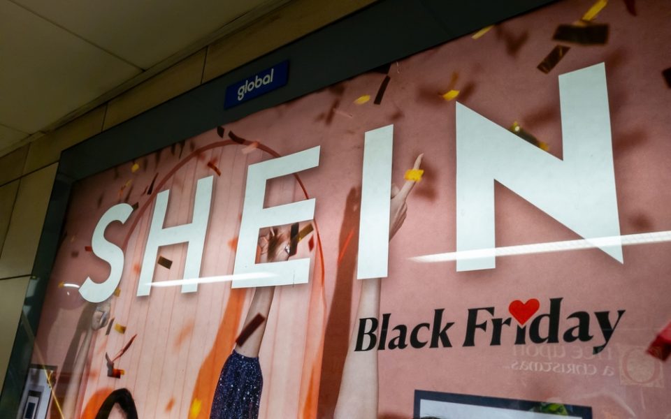 Fast-Fashion-Gigant Shein erwirtschaftet in Deutschland offenbar weit mehr Umsatz als bisher angenommen.