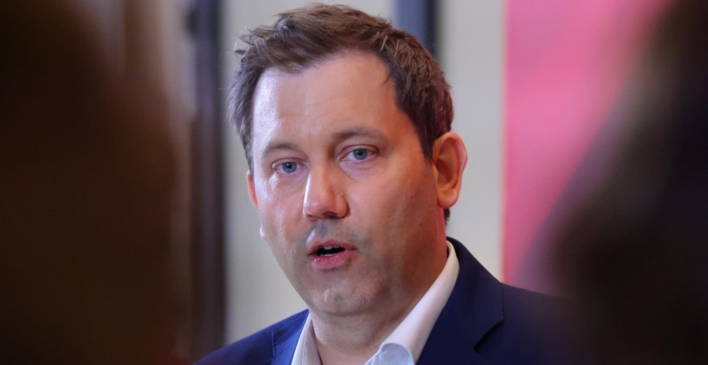 Klingbeils Steuer-Showdown: 30 Milliarden-Loch spaltet Koalition