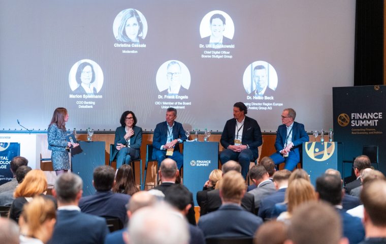 Krypto-Blase oder Geldrevolution? Warum Blockchain die Finanzwelt nicht mehr loslässt