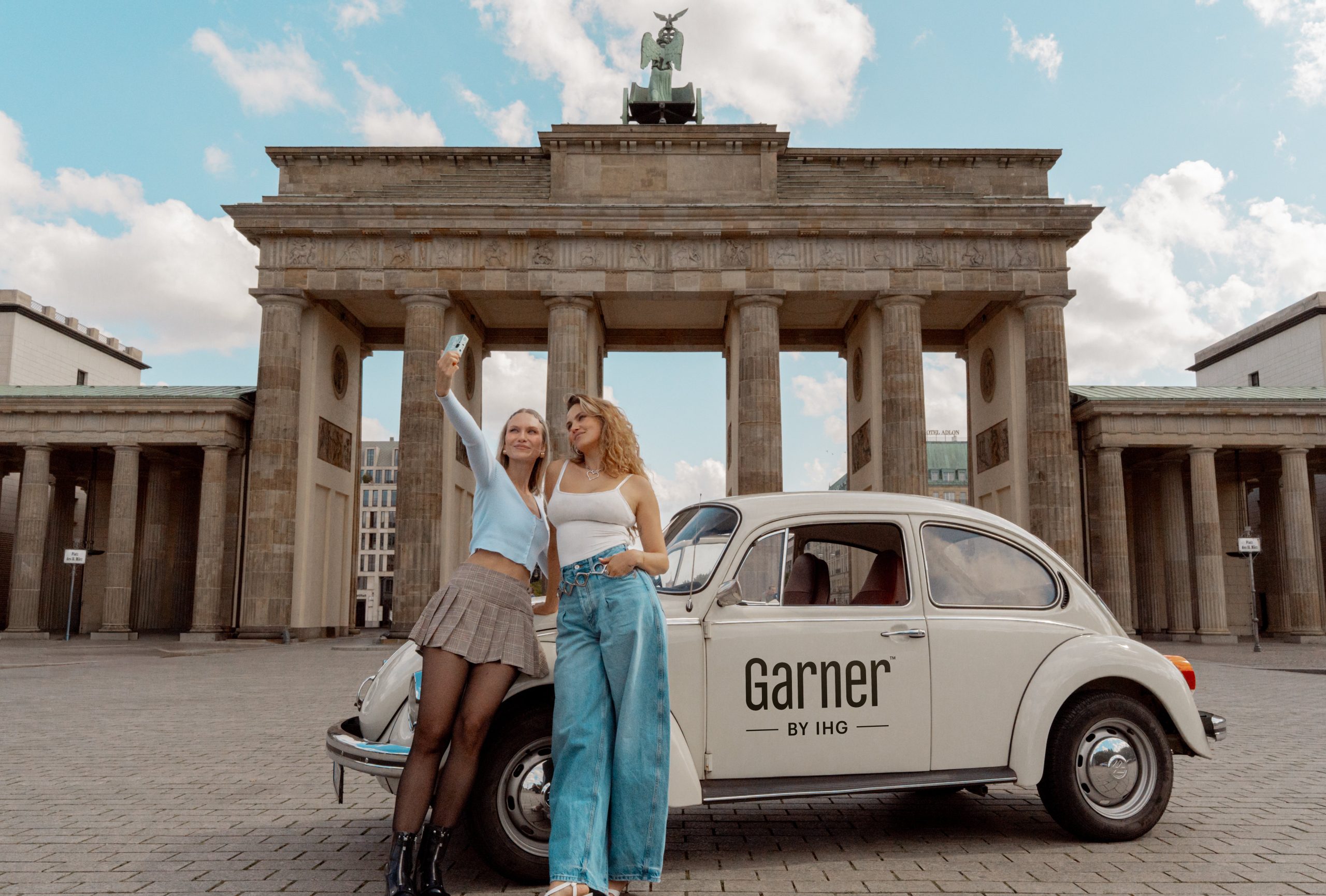 Elena und Carolin auf ihrem Deutschland Roadtrip mit Garner by IHG