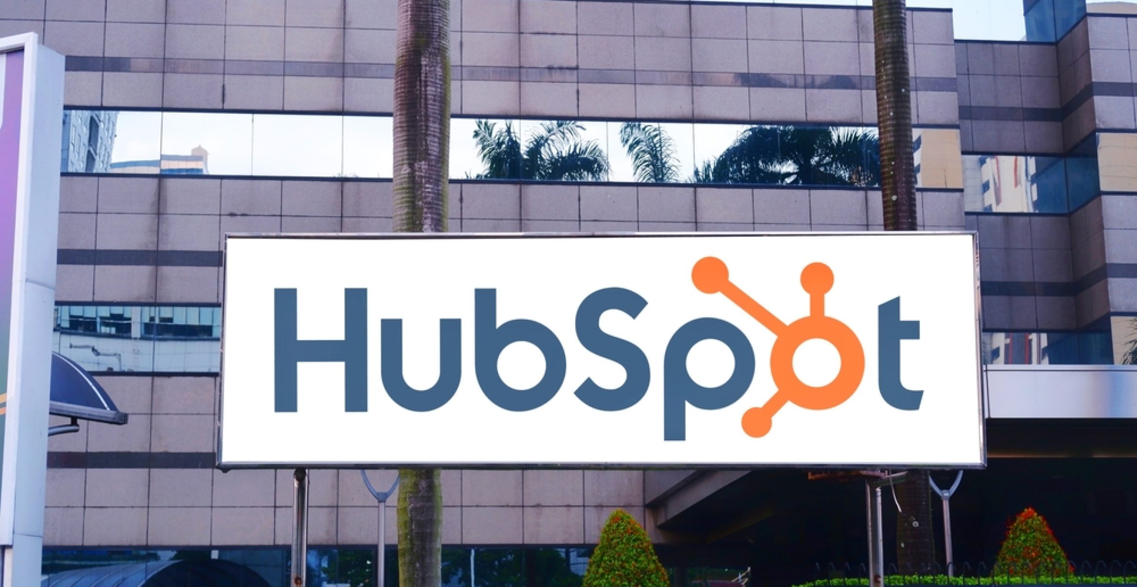 Google AI, ChatGPT, Perplexity: HubSpot kontert KI-Agenten mit 200 CRM-Neuheiten