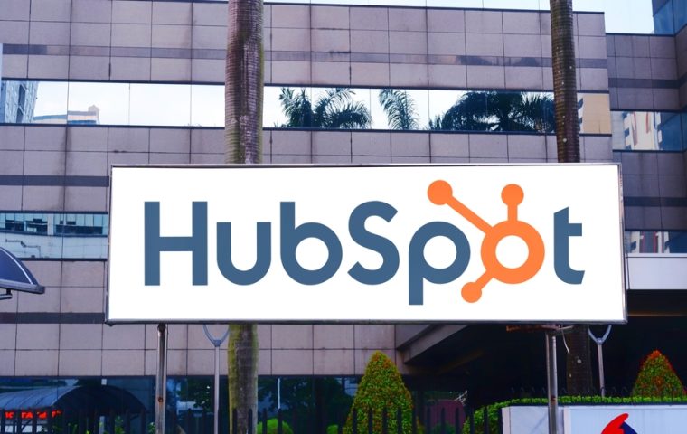 Google AI, ChatGPT, Perplexity: HubSpot kontert KI-Agenten mit 200 CRM-Neuheiten
