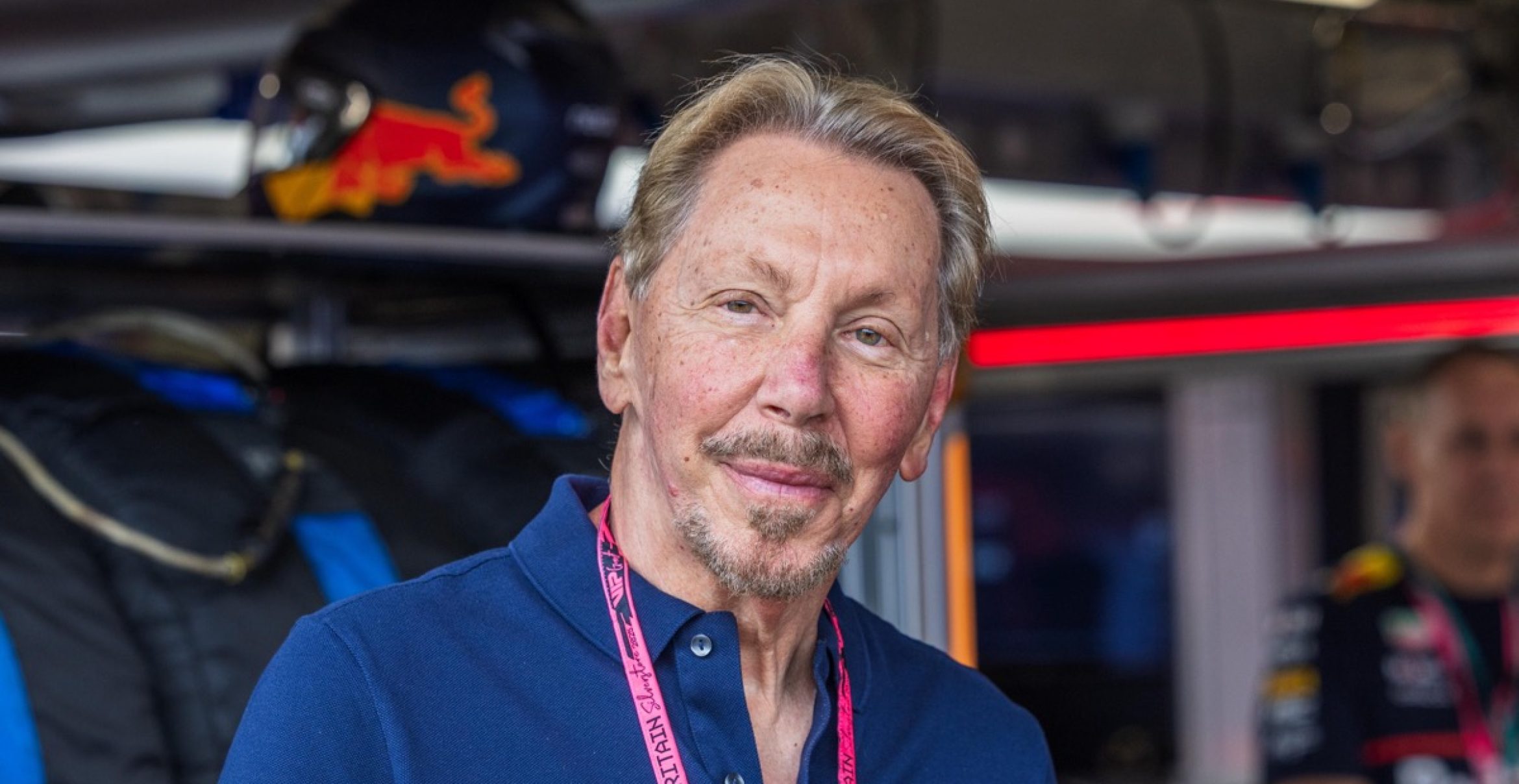 Tesla-Boss abgehängt: KI-König Larry Ellison verdrängt Elon Musk vom Thron