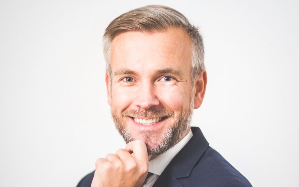 Chris Pampel vom Deutschen Edelstein Kontor