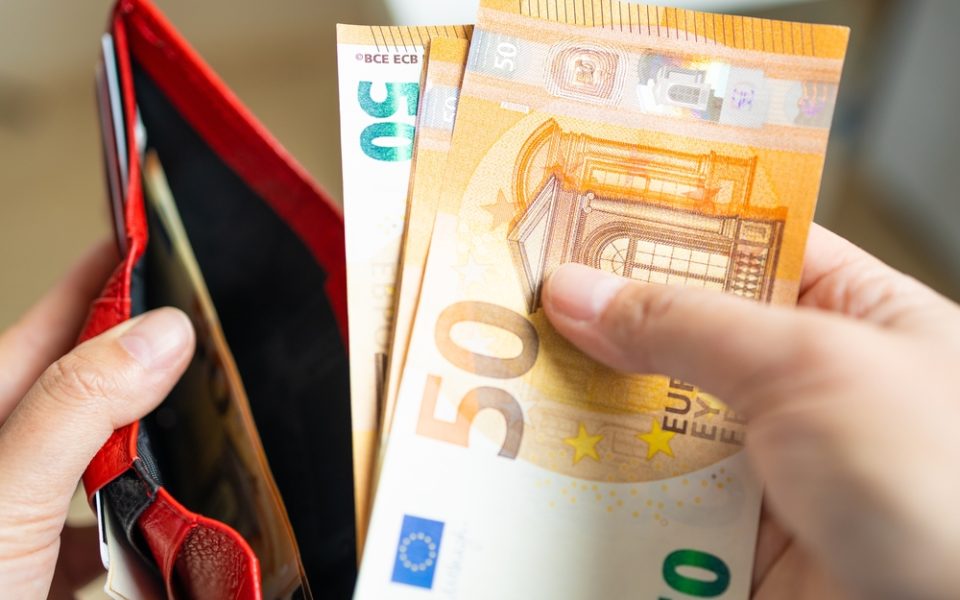 Der Unterschied zwischen Arbeitslosengeld und Bürgergeld entscheidet über finanzielle Sicherheit oder Absturz.