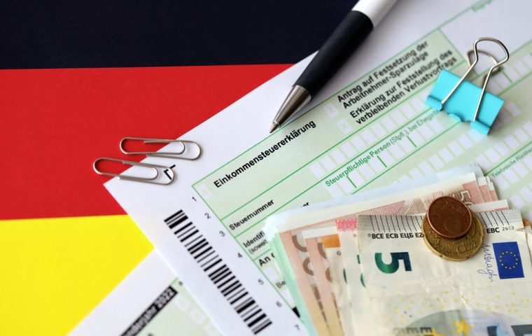 Steuerzahlerbund: Das neue Schwarzbuch der Steuergeldverschwendung 2025