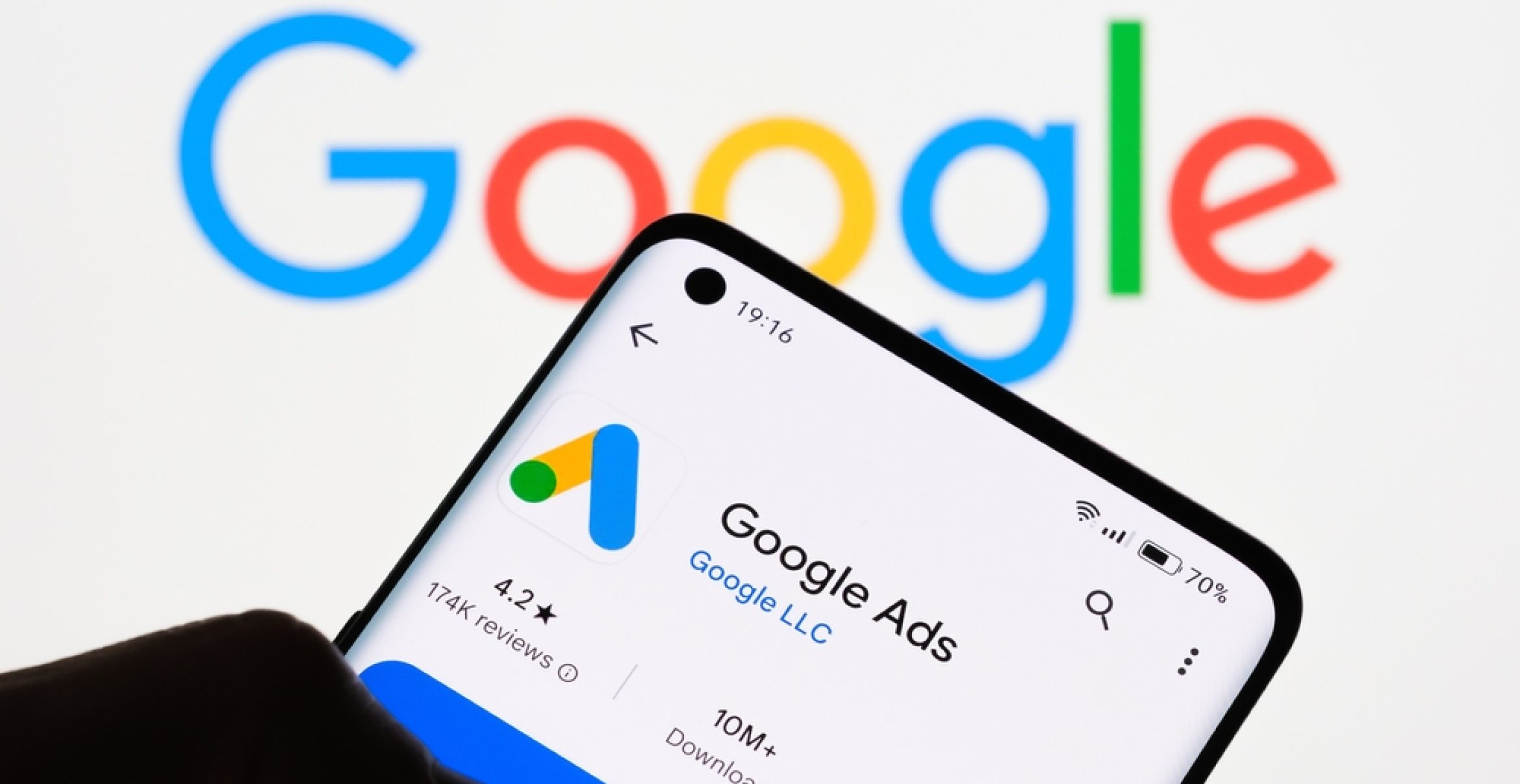 Google zeigt Werbung direkt in KI-Antworten – Gamechanger im Ad-Markt