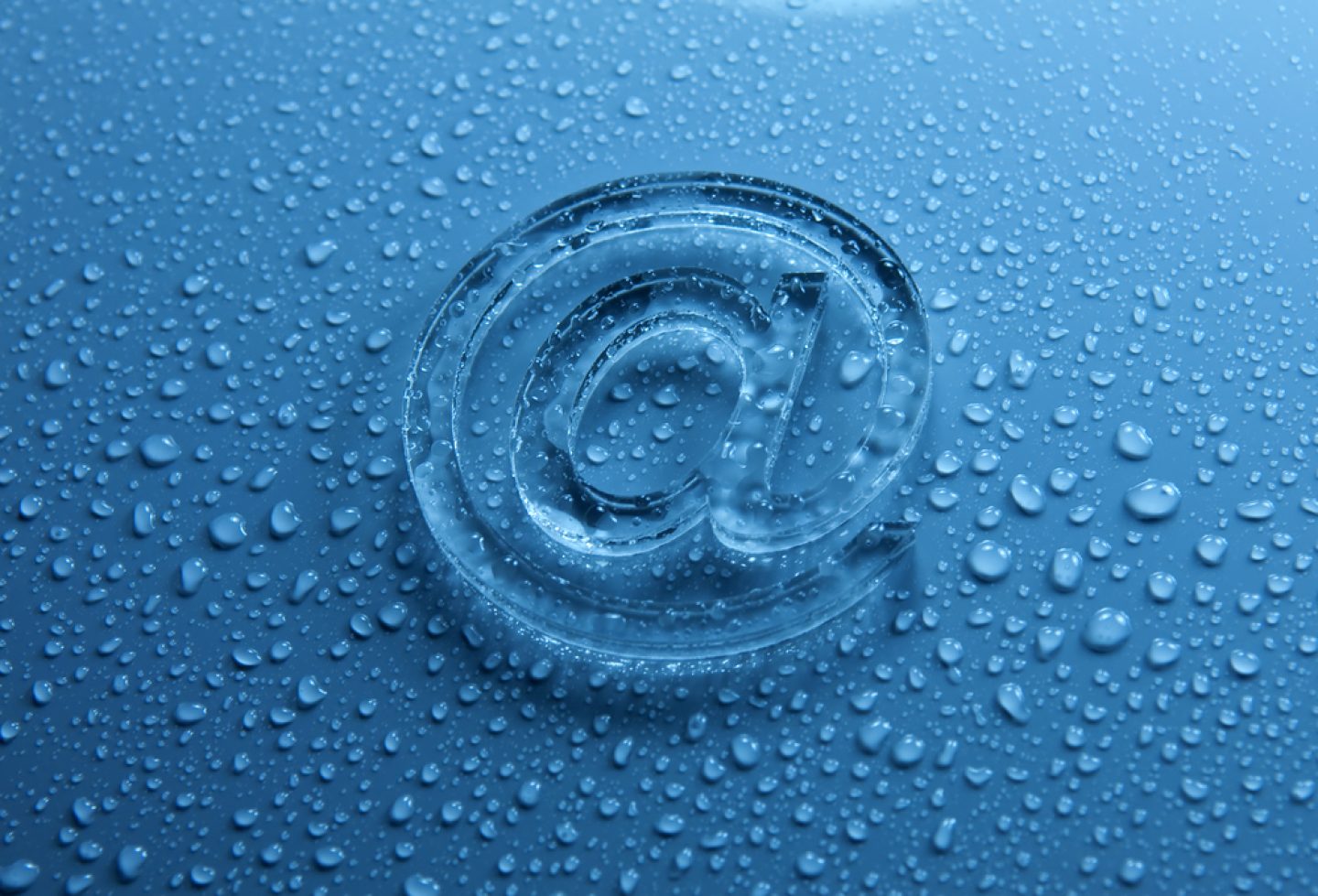 Digital Detox für die Umwelt: E-Mails löschen, um Wasser zu retten