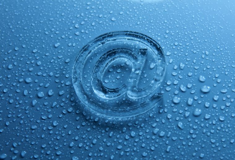 Digital Detox für die Umwelt: E-Mails löschen, um Wasser zu retten