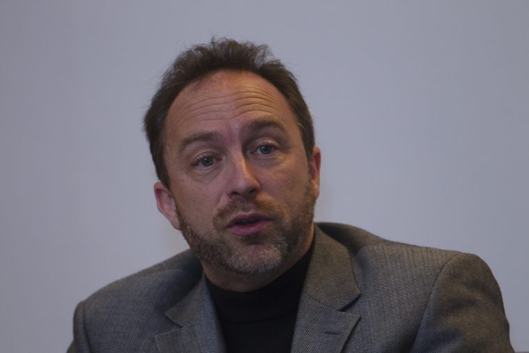 Wikipedia-Wissens-Krieg: Wer ist Jimmy Wales und warum ist er Gegner von Musk