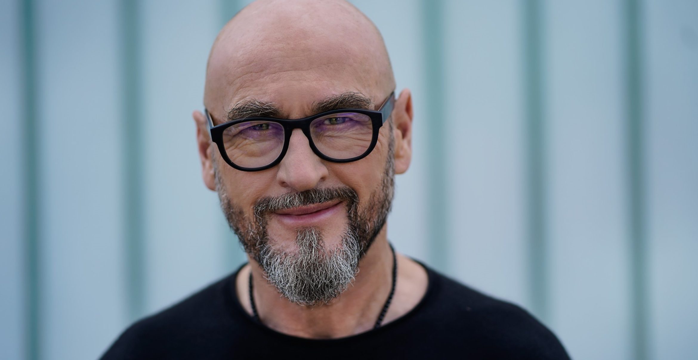 Der Mann, der das Fallen lernte – und darin das Fliegen fand