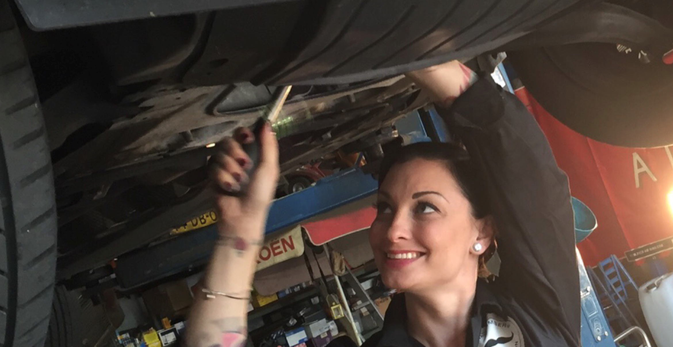 Dreckig, laut, unbeirrt: Warum wir Offroad Weiber mehr Eier haben als die meisten Männer