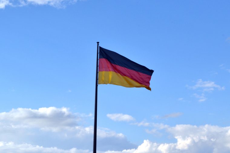 Gehalts-Gap: Ost-West-Lohnlücke bleibt hartnäckige Realität