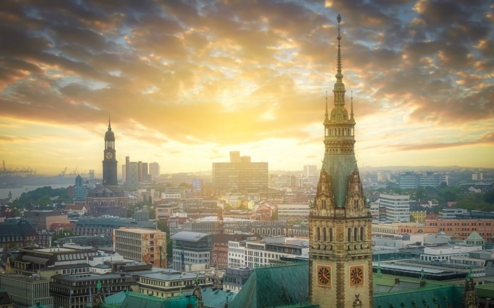 Die Mehrheit der Hamburger hat entschieden, dass ihre Stadt früher klimaneutral sein soll.