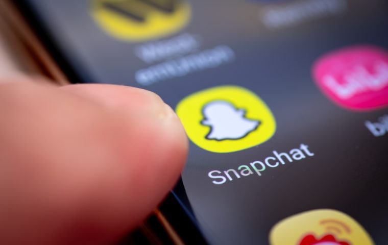 Snapchat löscht bald deine Memories oder kassiert ab: So rettest du sie