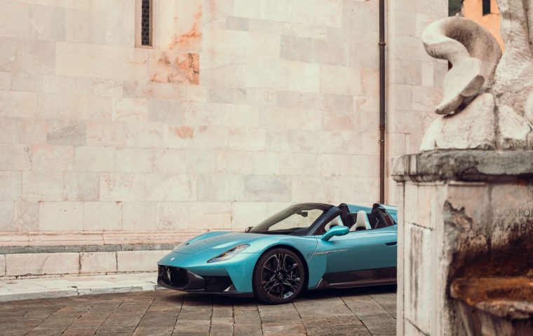 MCPURA: Der Moment, wenn ein Auto nicht fährt – sondern dich übernimmt