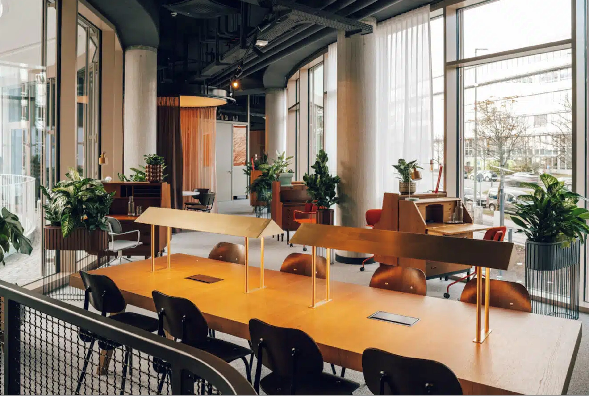 Wie-mir-ein-Serviced-Apartment-erlaubt-Arbeit-Hund-und-Stadtleben-perfekt-zu-verbinden-und-warum-ich-diese-L-sung-jedem-Nomaden-ans-Herz-lege