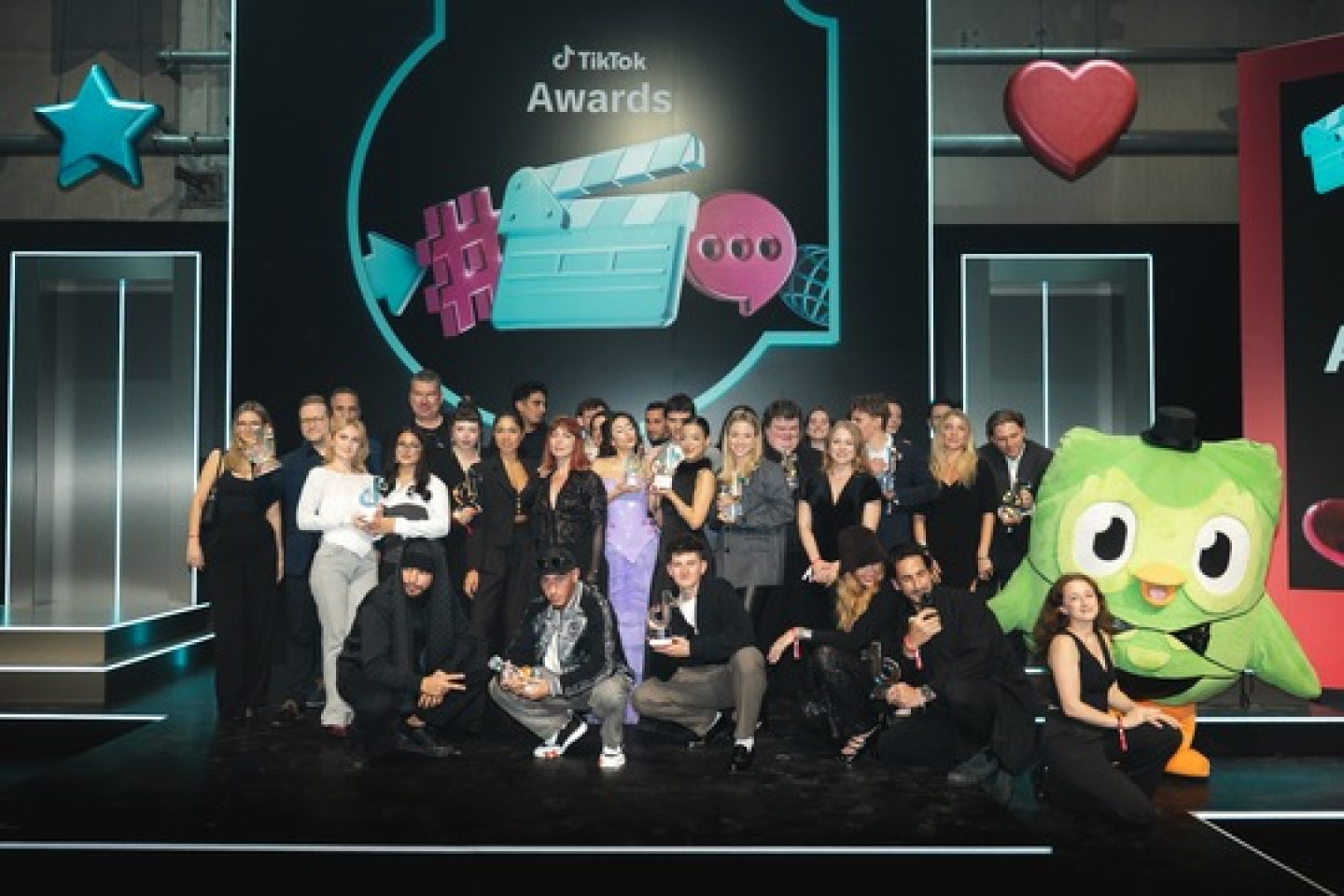 TikTok Awards 2025: Duolingo, KFC & BARMER zeigen, wie radikale Authentizität gewinnt