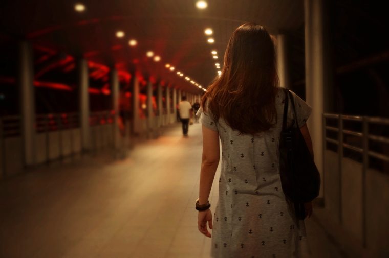Warum Frauen nachts anders unterwegs sind: Sicherheitsstudie legt zentrale Faktoren offen