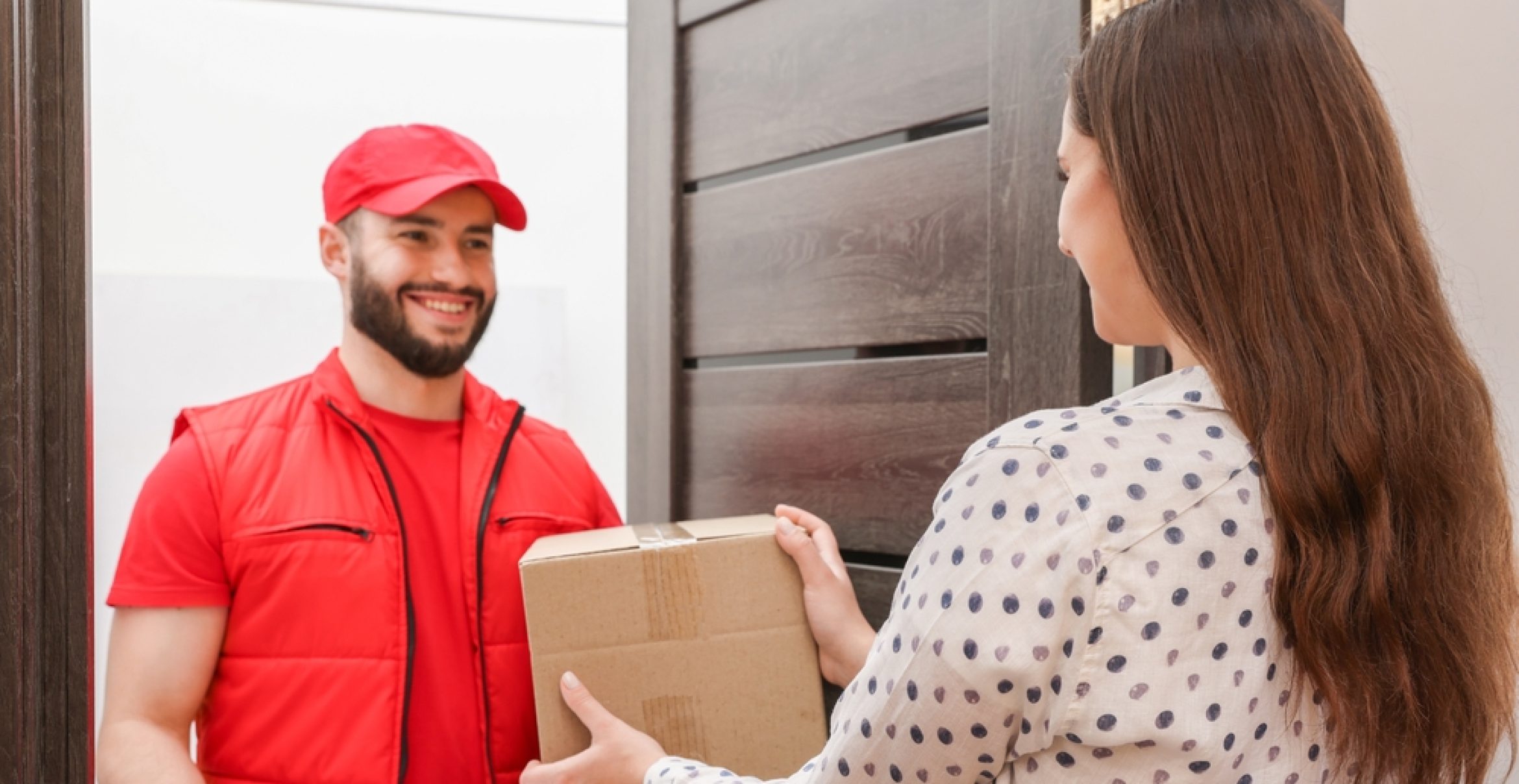 Paket-Betrug: Warum Nachbarschaftshilfe zum finanziellen Risiko wird