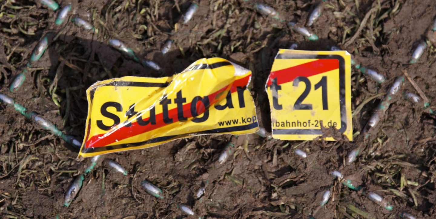 Stuttgart 21, Köln, Deutschland: Willkommen im Wartesaal mit Oberleitung