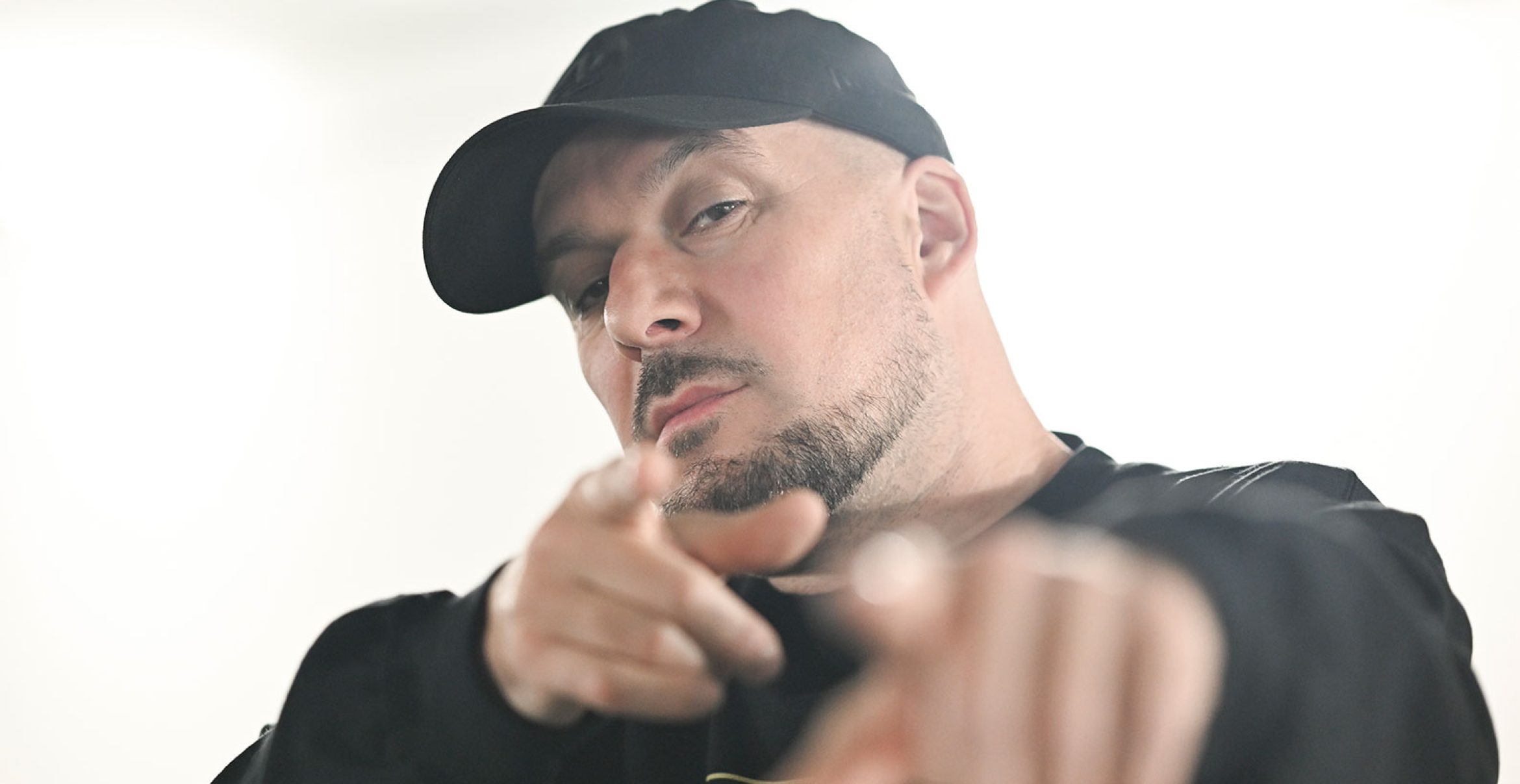 Rap statt Tarifvertrag: Teslas Gewerkschafts-Taktik mit Kool Savas