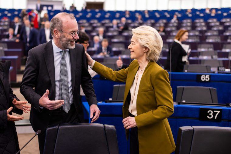 EU kippt Verbrenner-Aus: Brüssels 180-Grad-Wende bei Autopolitik