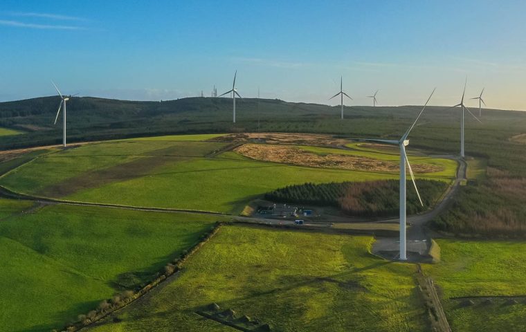 KI-Innovation trifft Klimaschutz: Wie AWS Rechenleistung nachhaltiger gestaltet