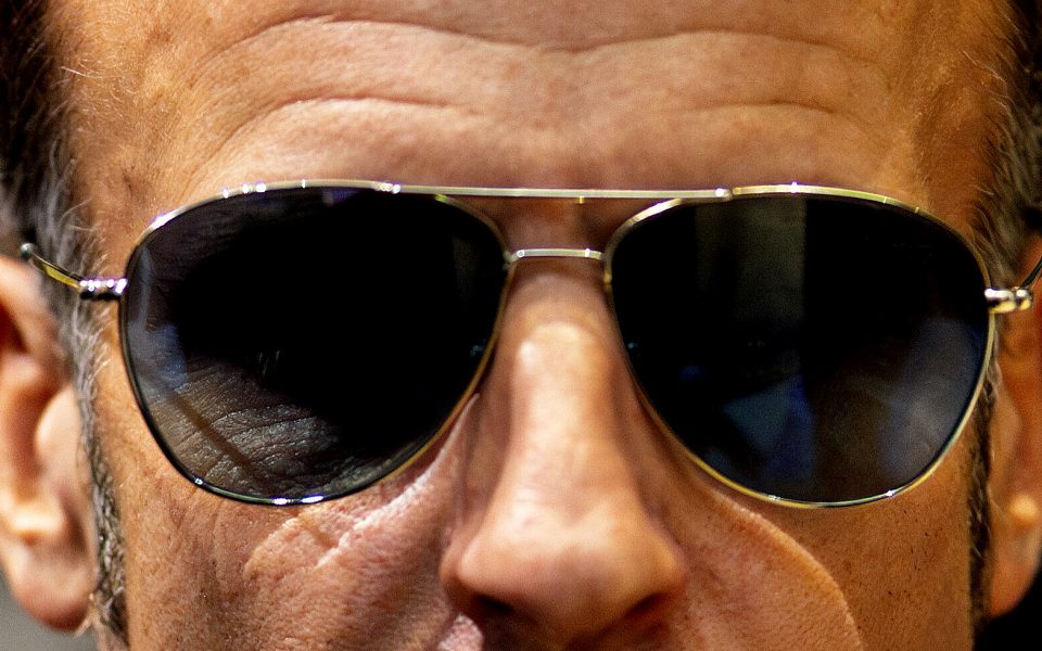 Alle Augen sind auf Macrons Sonnenbrille gerichtet