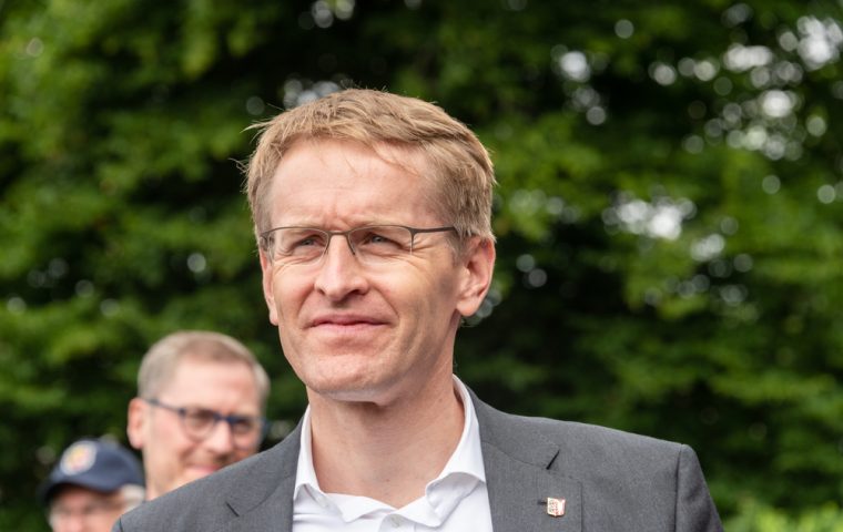 „Solche Portale“ verbieten? Ja, sagt Daniel Günther