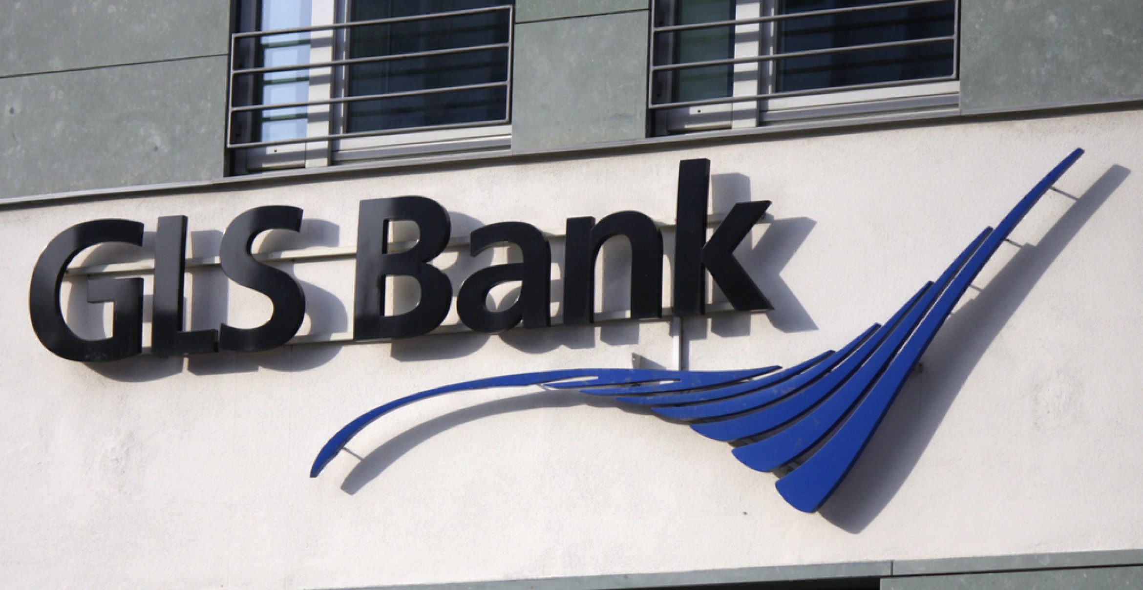 Grüne Bank, roter Ärger: Warum die GLS linken Organisationen die Konten kündigt