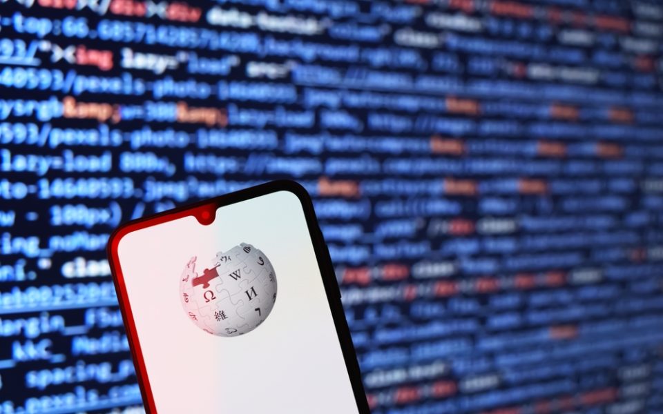 Wikipedia-Autoren stimmen über KI-Totalverbot ab.